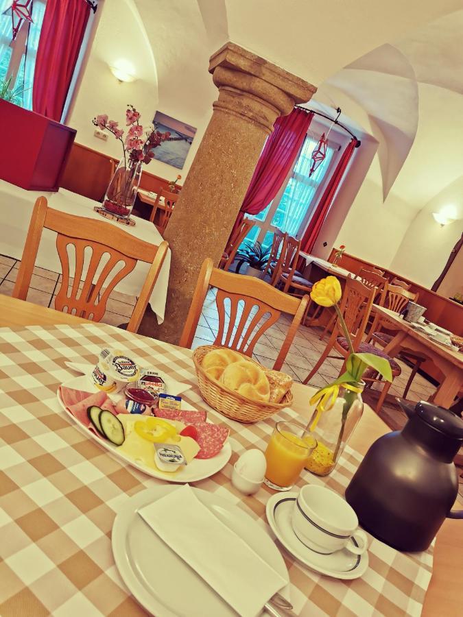 Gaestehaus Reisinger Bed & Breakfast Straubing Dış mekan fotoğraf